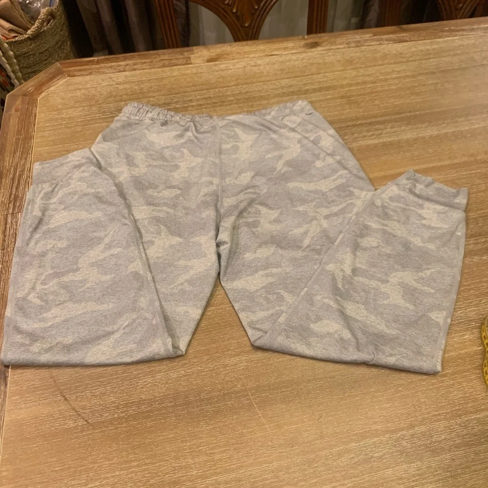 Vuori Light Gray Camouflage Pants - Picture 2 of 9